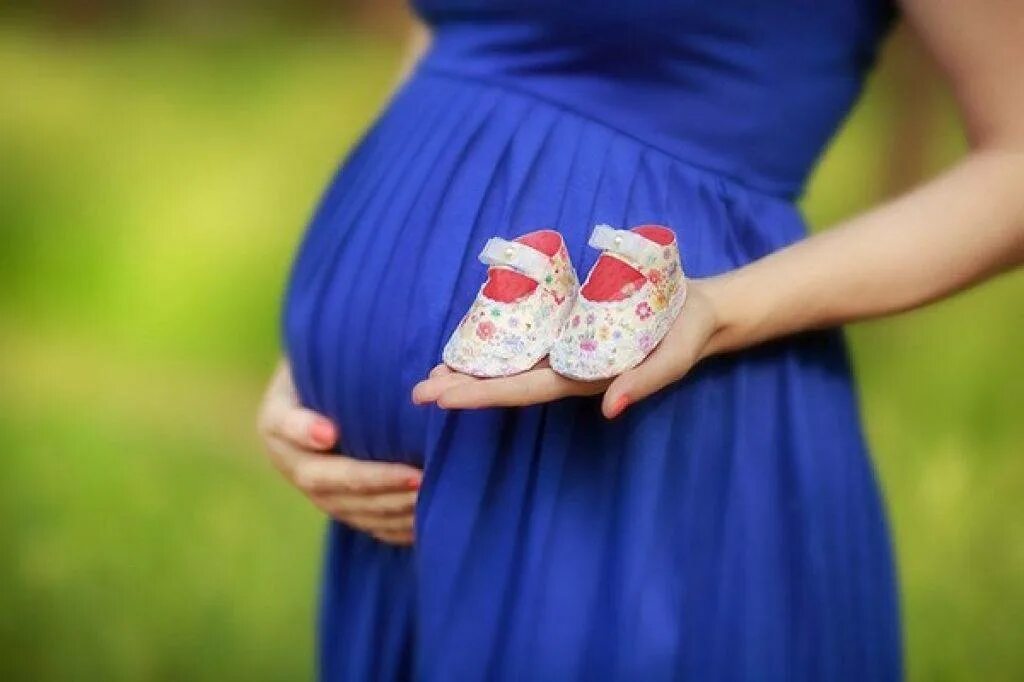 Вторая беременность девочкой. Беременные животики. Фотосессия беременных. Красивые беременные.