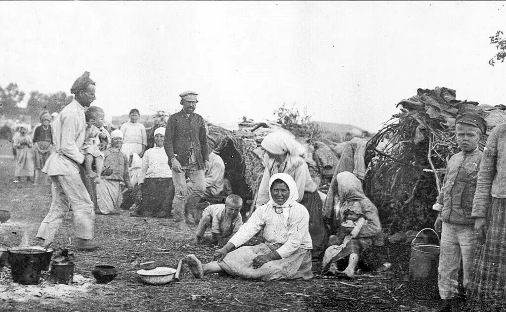 Переселенческая община. Русские переселенцы в Казахстане конец 19 века. Крестьяне переселенцы Сибирь 20 век. Крестьяне переселенцы Сибирь 19 век. Крестьяне 19 века в Ставрополье.