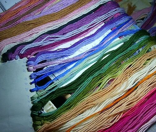 Нитки разбор по цвету. Нитки Буцилла. Разбираем нитки Буцилла. Bucilla, “Peonies in Bloom”, арт. 4771. Bucilla Jesus 33 разбираем нитки.