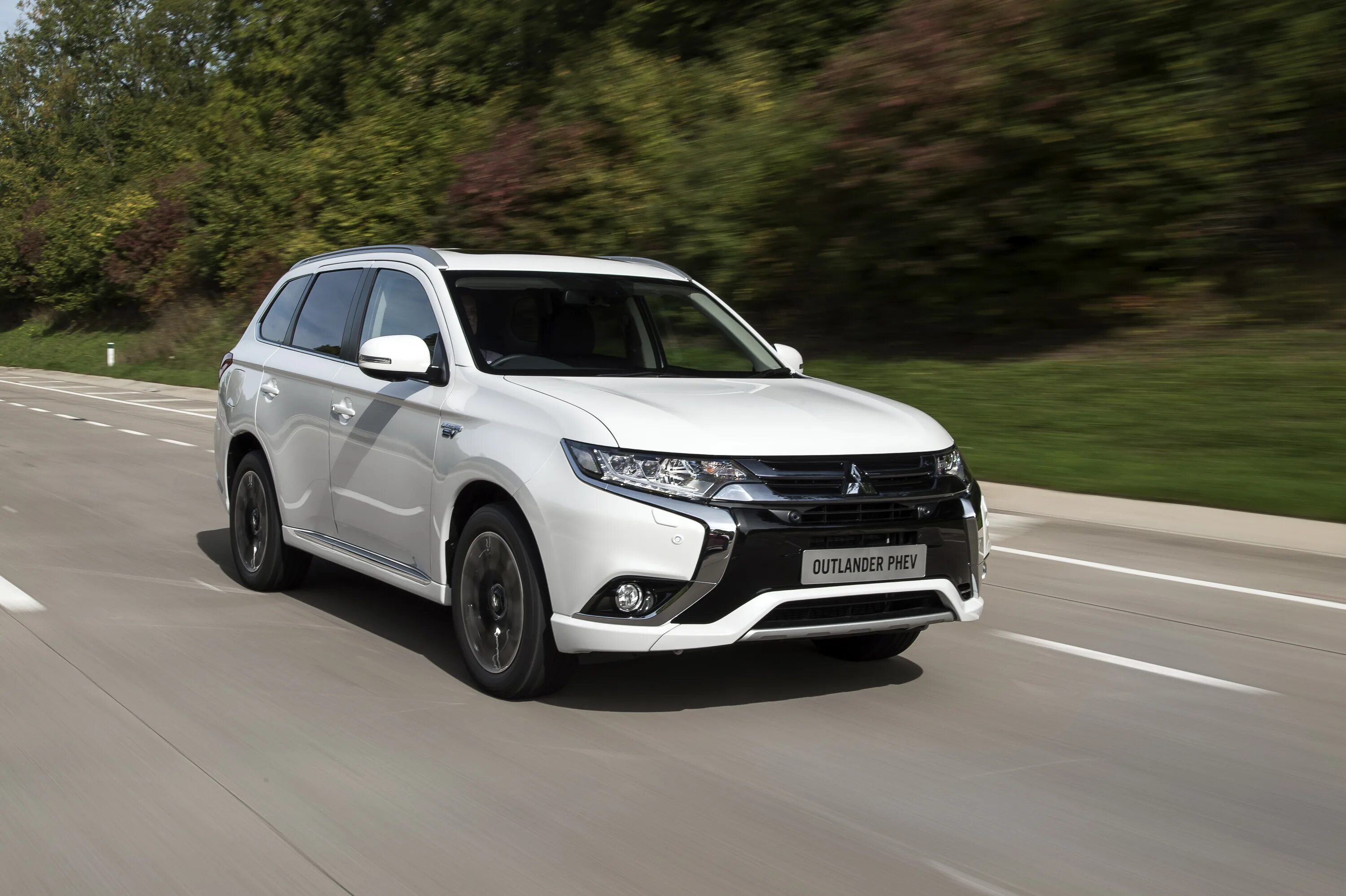 Митсубиси Аутлендер 2022. Митсубиси Аутлендер PHEV 2022. Новый Mitsubishi Outlander 2023. Новый Мицубиси Аутлендер 2022.