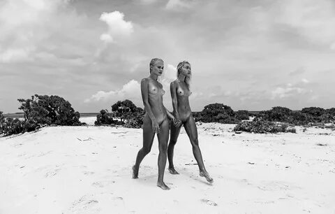 голые девушки отдыхают на океанском побережье  фото 03. nude sexy girls ha...