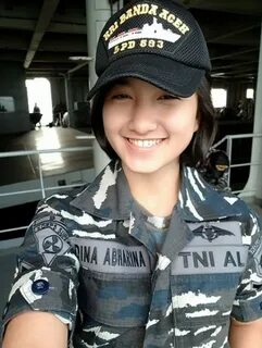 Cantik hand