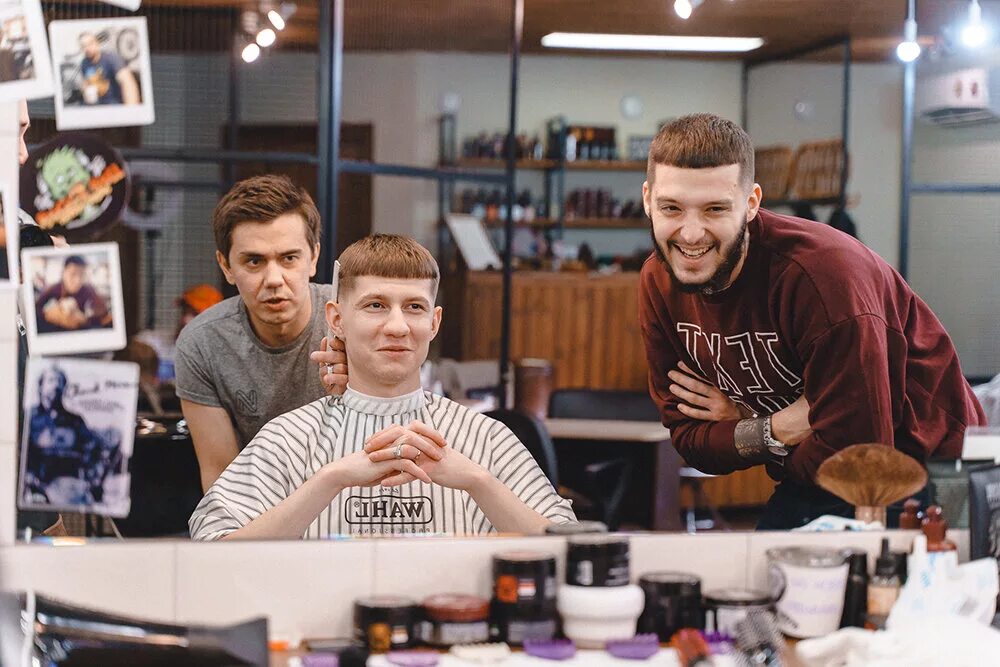 Barbershop тейково. Бэд бойс Красноярск барбершоп. Open Barbershop Красноярск. Олдбой барбершоп Красноярск.