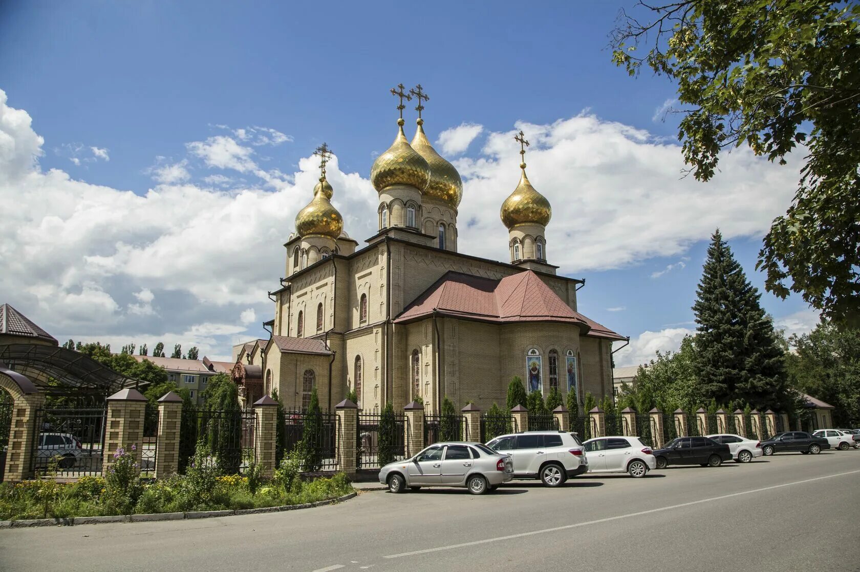 Черкесск храм Николая Чудотворца. Покровская Церковь Черкесск. Черкесск село