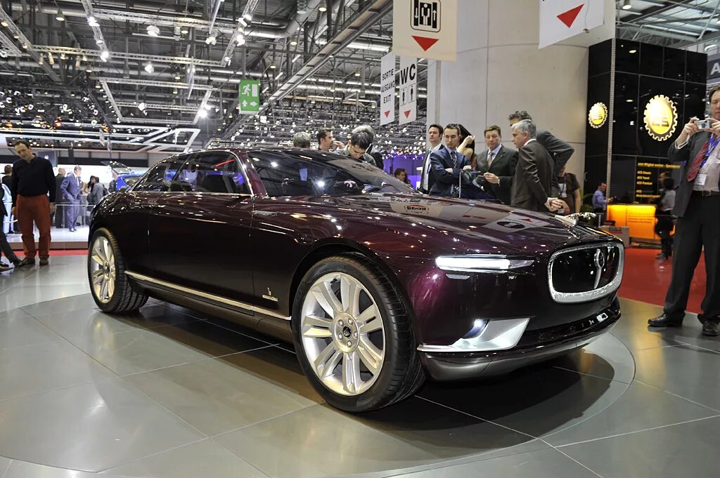 В феврале в России выросли продажи премиальных автомобилей: Яндекс.Новости