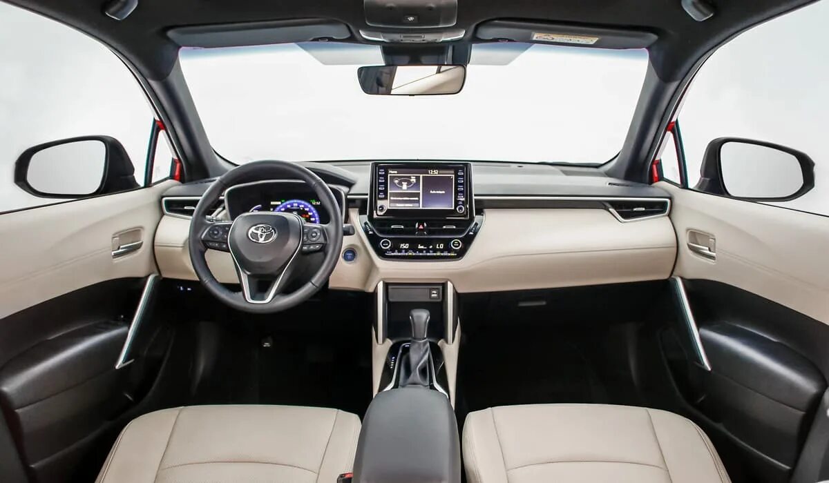 Тойота королла 10 года. Toyota corolla cross 2022. Corolla cross hybrid 2023 черный. Тойота королла кроссовер 2022. Toyota corolla cross 2023.