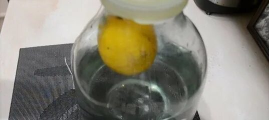Настойка висельник на самогоне лимон. Висельник на самогоне с лимоном. Лимонный висельник на самогоне. Самогон висельник на апельсине. Висельник на лимоне рецепт.