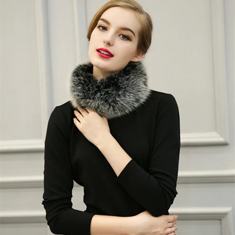 Накидка с воротником из меха. Накидка с воротником из меха. Накидка с воротником. Накидка с меховым воротником. Каракулевый воротник.