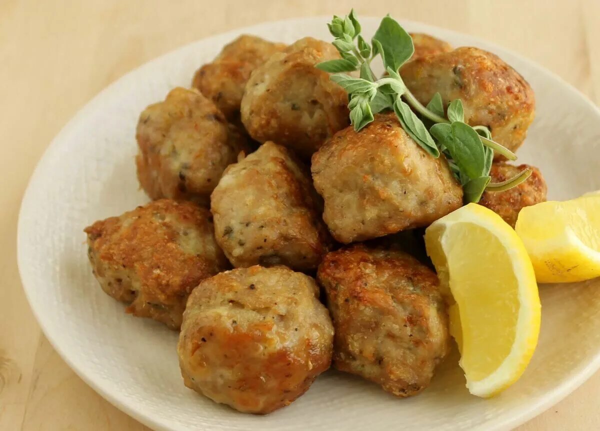 Куриные фрикадельки. Лимонные куриные котлетки. овсяная курица.