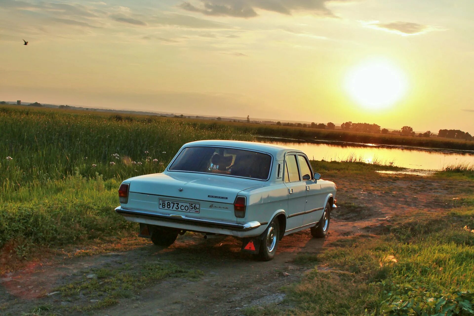 Волга ГАЗ 2410. Автомобиль ГАЗ-24-10 Волга. Волга чёрная ГАЗ 2410. ГАЗ 2409 Волга. Газ 2410 3110