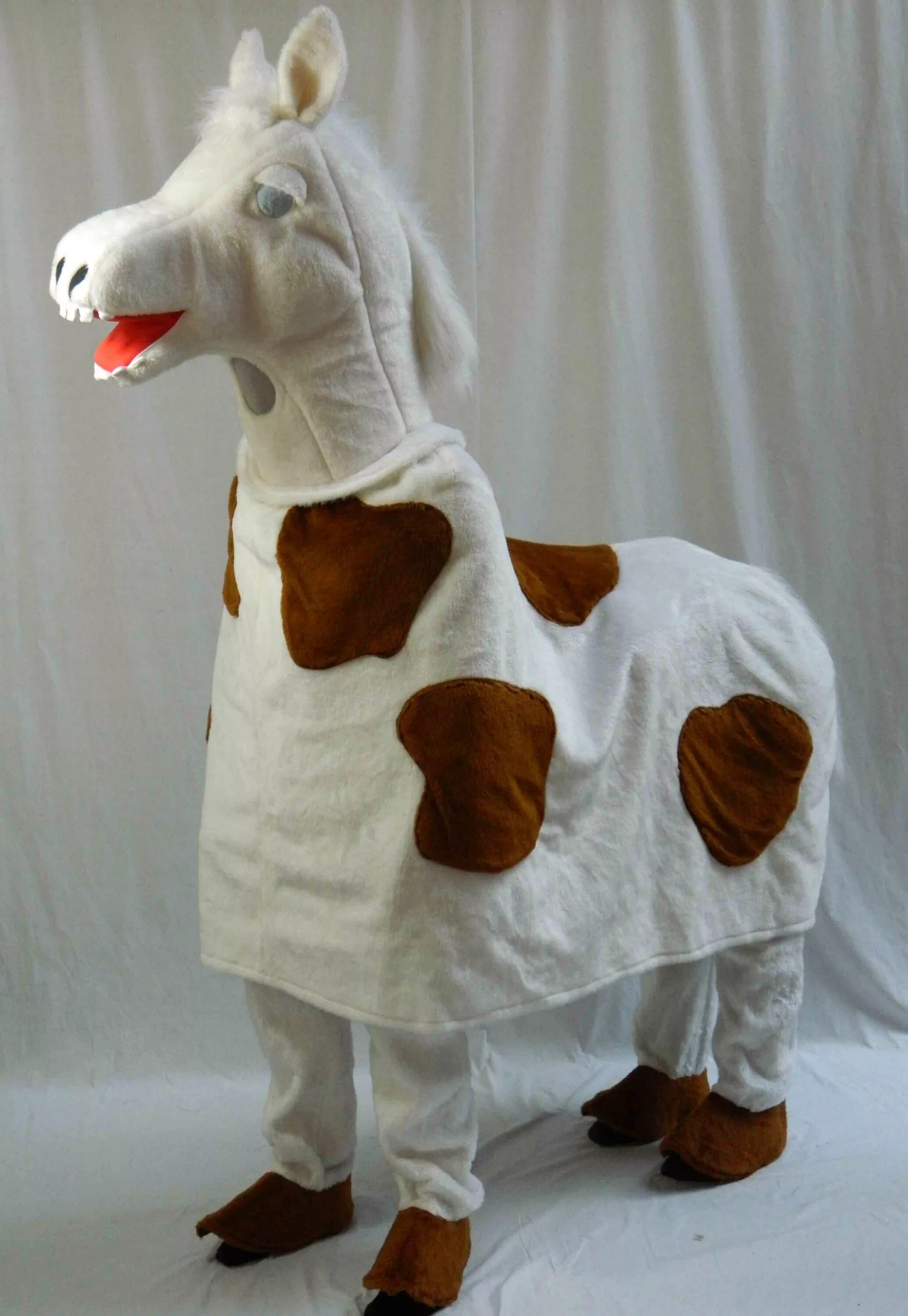 Костюм лошади. Взрослый костюм "корова". Лошадь из поролона. Ростовой костюм лошади. Конь сценка