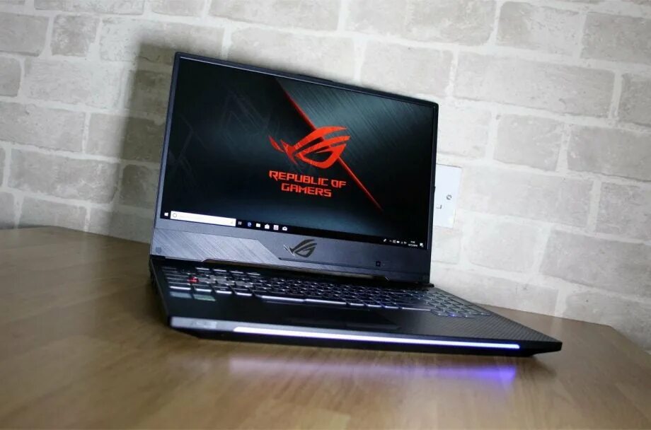 Asus rog scar купить. ASUS ROG Strix 2. ASUS ROG g17 2022. ASUS ROG scar II gl504gw поддон. Асус Рог 144 Гц ноутбук.