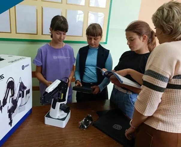Центр образования естественнонаучной и технологической направленностей. Точка роста в школе. точка роста естественнонаучной направленности. точка роста школа естественнонаучной направленности. лаборатория будущего.