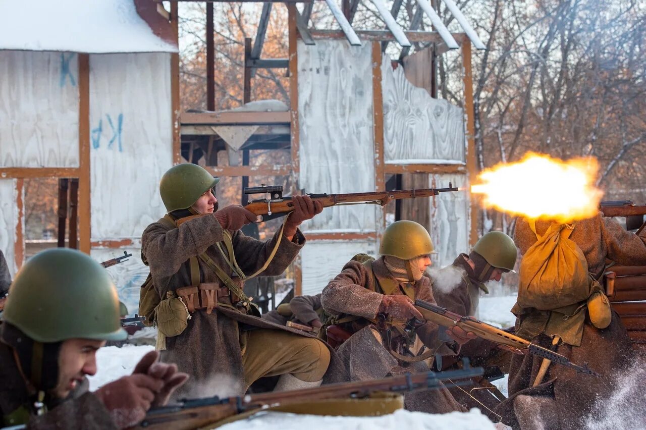 Битва за Москву 1941. Контрнаступление красной армии 1941. Бои за Москву в 1941. 5 Декабря битва за Моску. Реконструкции в настоящее время в