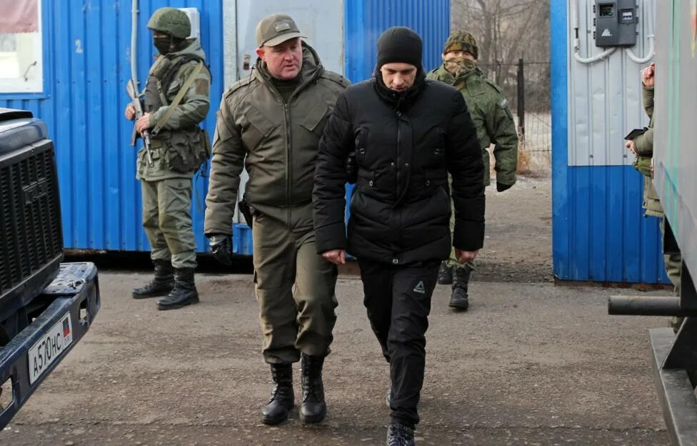 Украина сдается россии сегодня. Обмен пленными ДНР. Российские пленные на Украине. Обмен пленными фото.