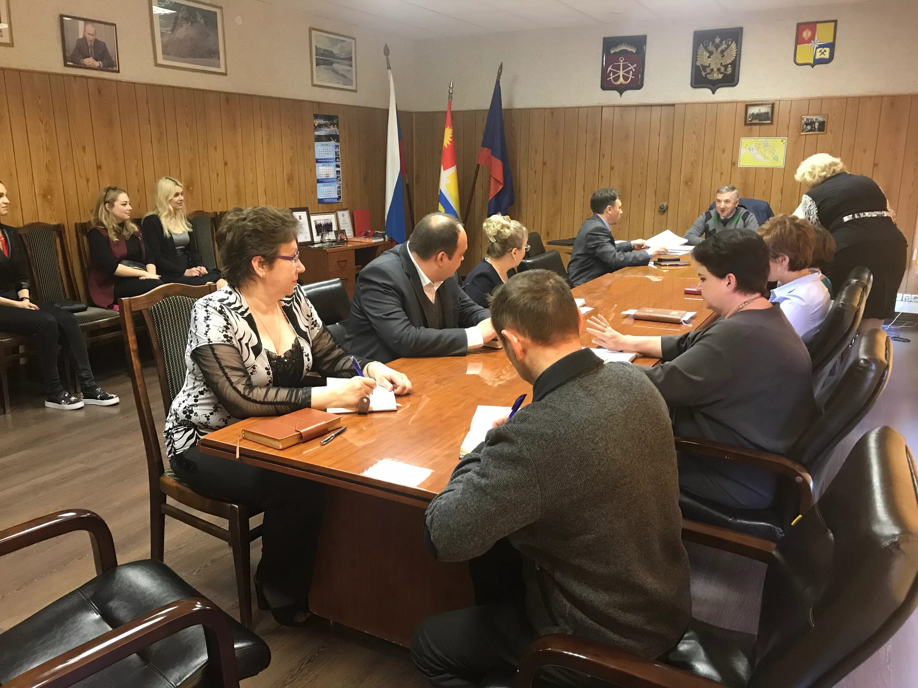 Наука апатиты спорт. Центральная библиотечная система апатиты. Водоканал в кировске. Апатиты новости вакансии. Кф ао апатиты.