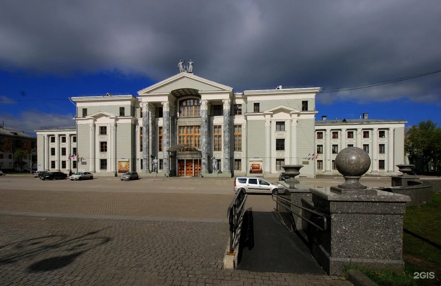 дворец солдатова пермь. пермь театр дк солдатова. дворец культуры солдатова пермь. дом культуры солдатова пермь. г.