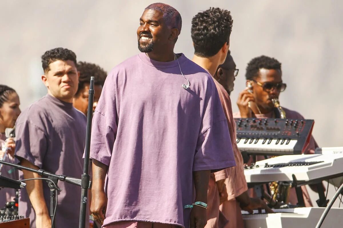 Песни канье уэста. Kanye west 2018. Рэпер kanye west. Канье вест. Кани вест фото.