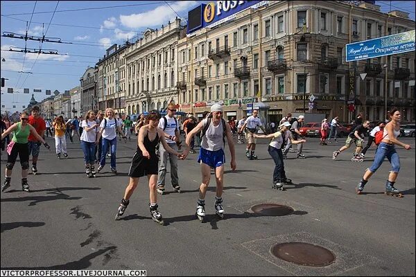 Сколько исполнилось лет санкт петербург. Невский проспект 2007. санкт-петербург 2007. петербург 2007 год. невский проспект клубы.