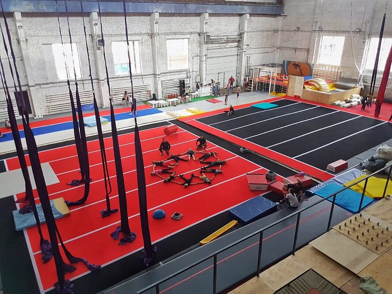 Газовые секции. Очистка аппаратов воздушного охлаждения. Блок аккумуляторов газа агнкс. Секция газового нагрева для вентиляции. Газовые секции.