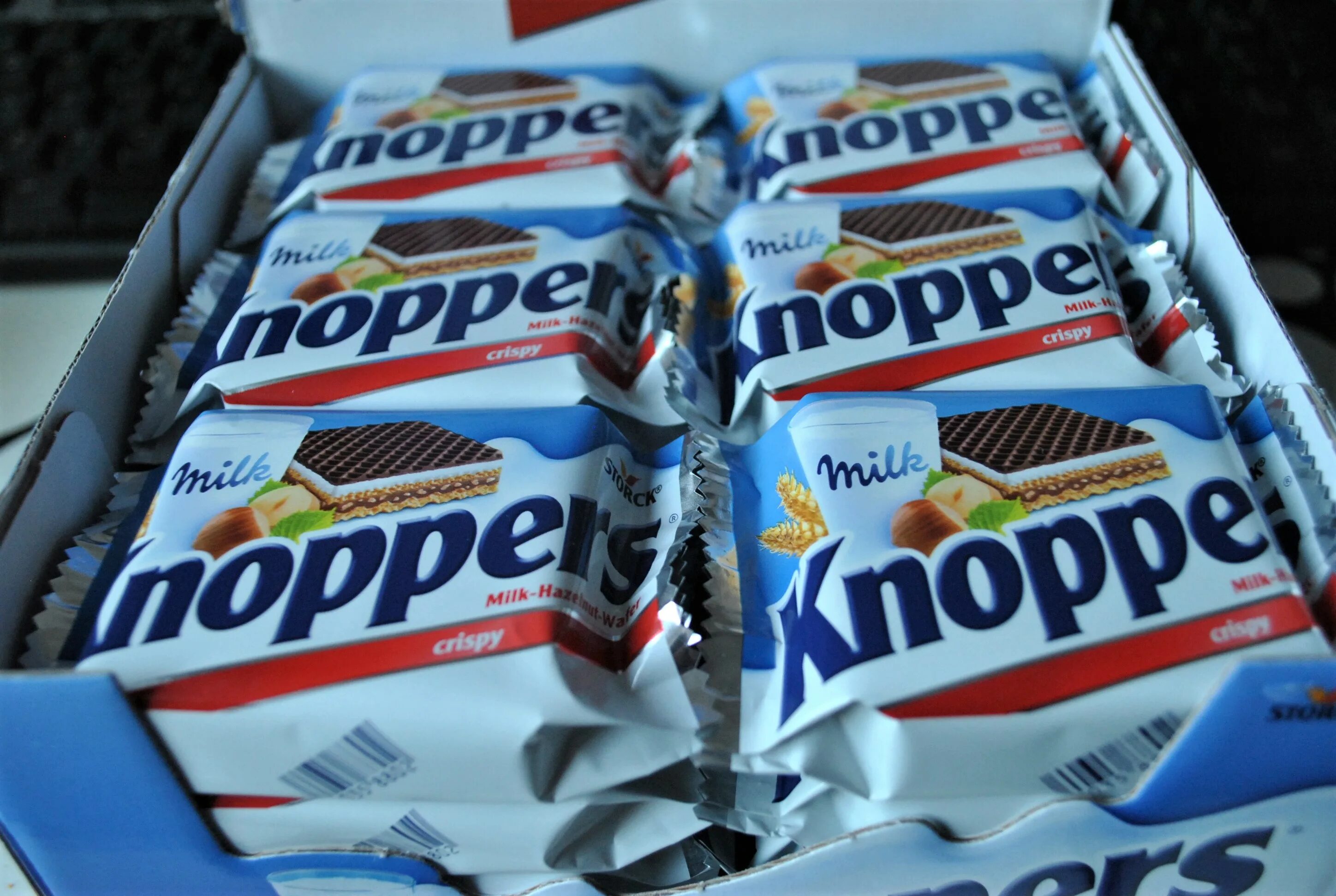 Knoppers. Knoppers батончики. Конфеты knoppers. Вафли немецкие knoppers. Knoppers производитель.