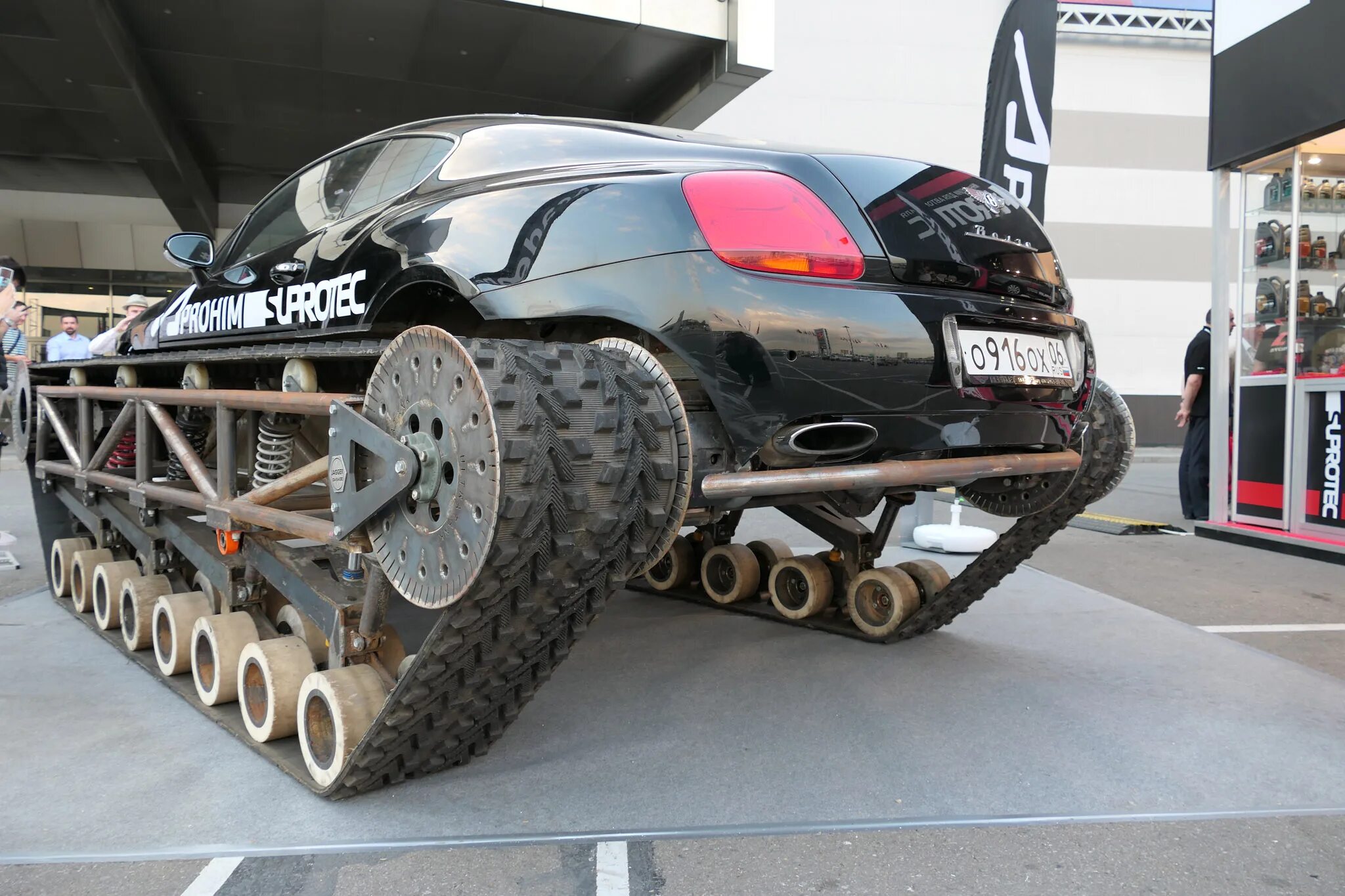 Гусеничный ход. Ripsaw ev2 Форсаж. Гусеница Ripsaw 9151u. Вездеход Ripsaw трансмиссия. Ripsaw Glaive, Gnome.