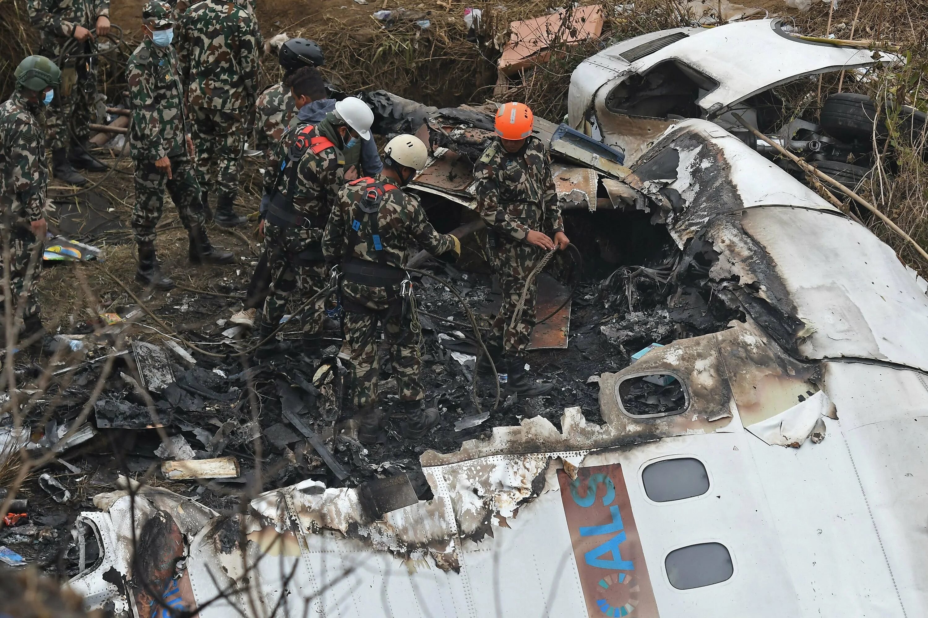 Катастрофа АТР 72 В Непале. Катастрофа ATR 72 В Покхаре. Авиакатастрофа в Непале 2023. Крушение самолета ATR 72 В Непале. Место авиакатастрофы