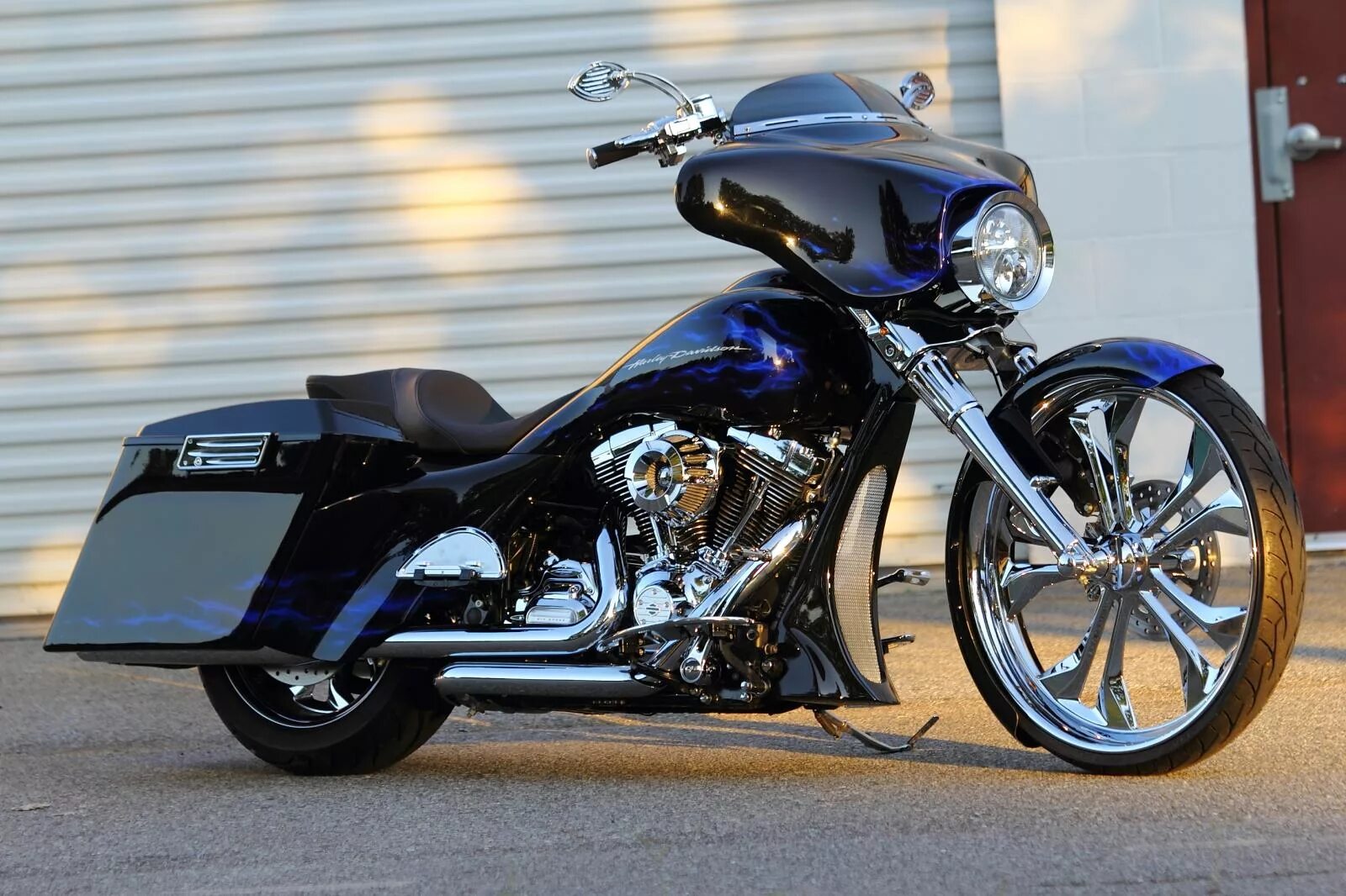 St harley. Харли Дэвидсон Street Glide. Мотоцикл Харлей стрит Глайд. Harley Davidson Street Glide Custom. Мотоциклы Harley-Davidson Street Glide.