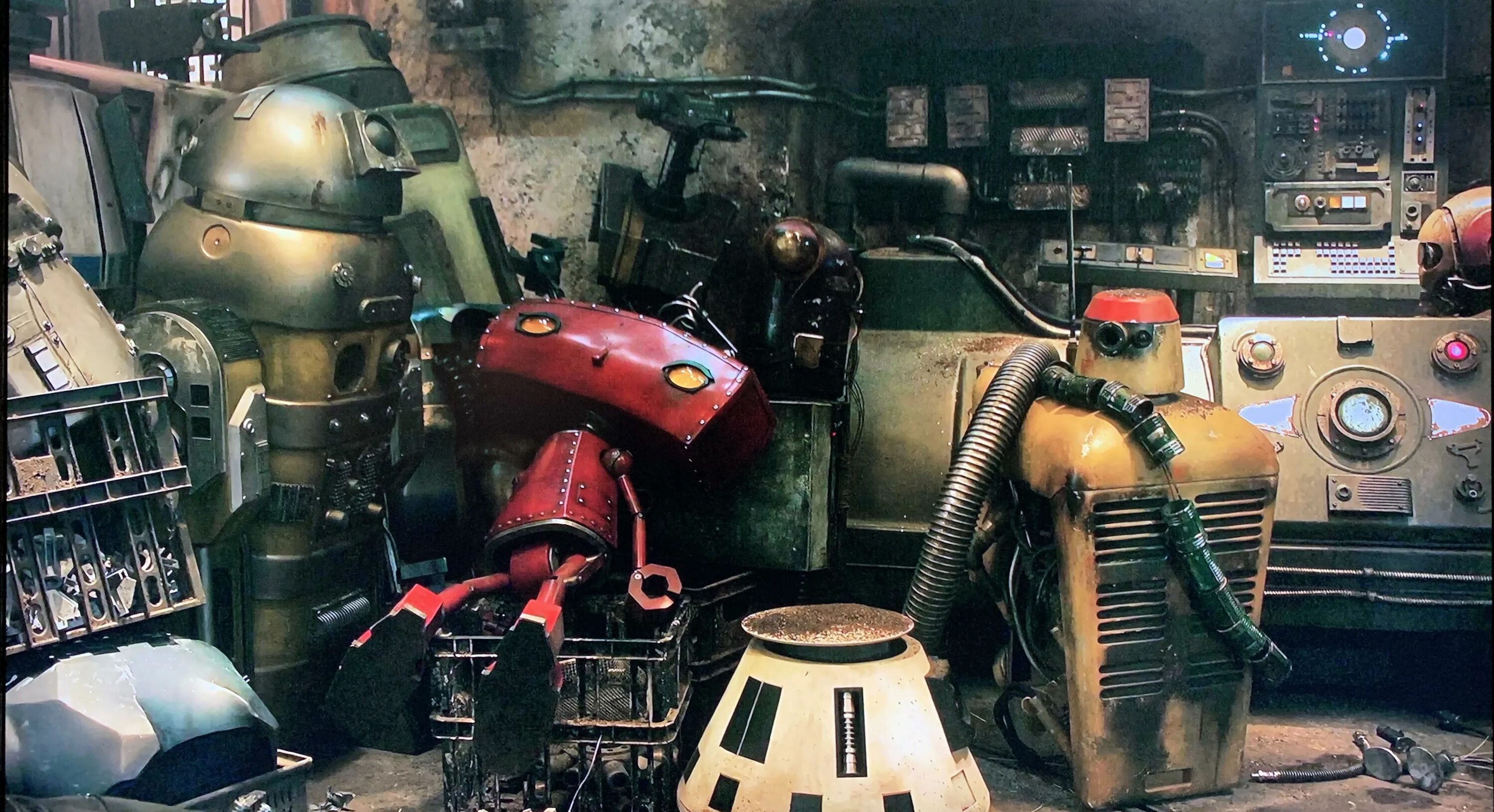 Bad 2 робот. Студия bad robot. bad robot productions.