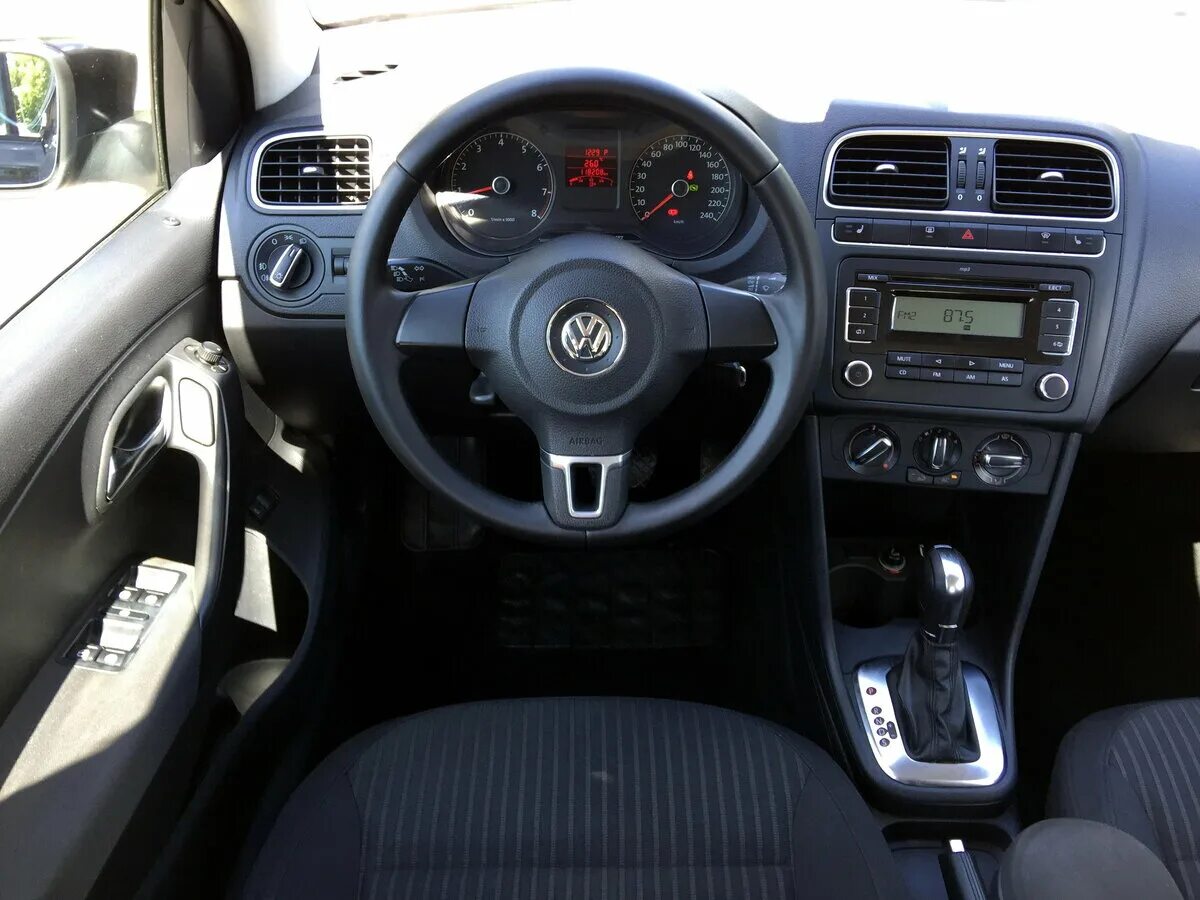 поло 2012 года салон. Volkswagen polo sedan 2012 салон. комплектация comfortline volkswagen polo 2014. Volkswagen polo седан (trendline). фольксваген поло седан 2012 салон.