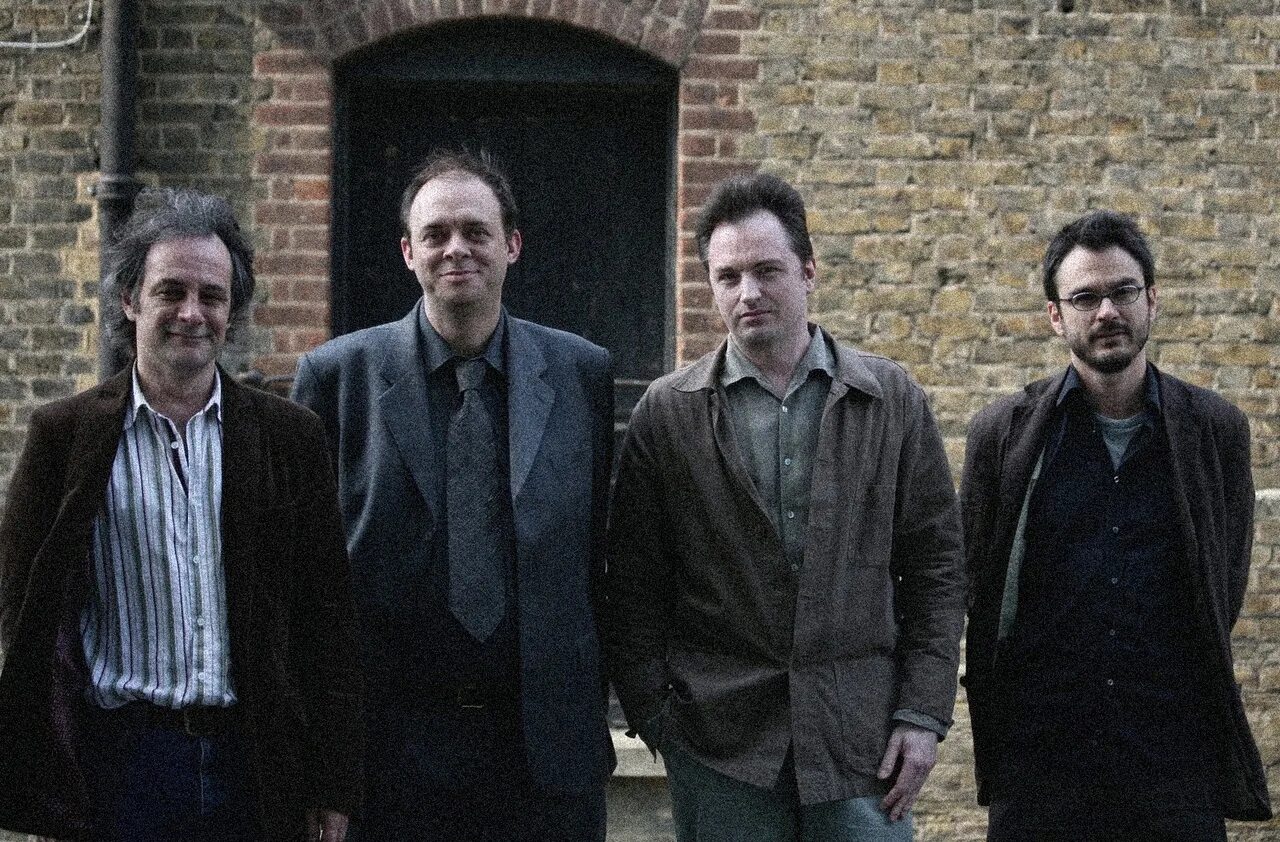 Грег харман философ. Квентин мейясу фото. Квентин мейясу фото. Quentin meillassoux. Квентин мейясу.