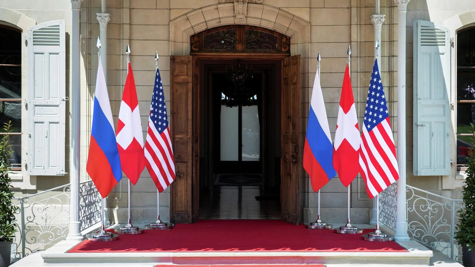 Швейцария переговоры россии. Саммит Россия США В Женеве 2021. Ла-гранж (Женева).