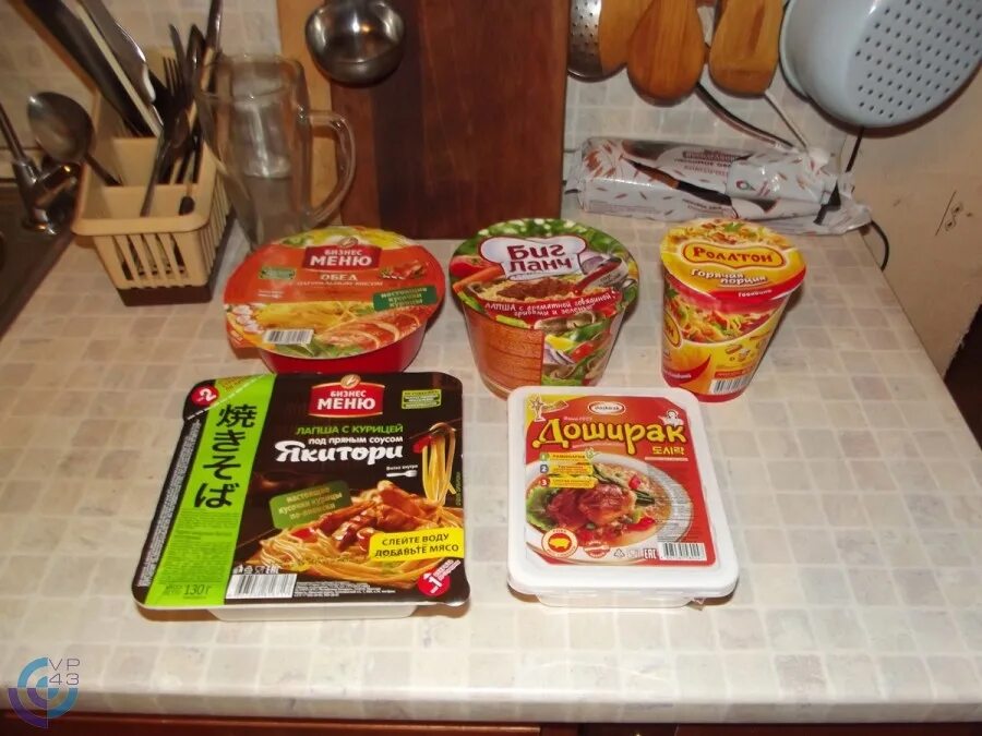 доширак лапша 90г (1/24) кимчи. доширак пищевые добавки. вредность продуктов быстрого приготовления. лапша быстрого приготовления вред и польза. блэк паста доширак.