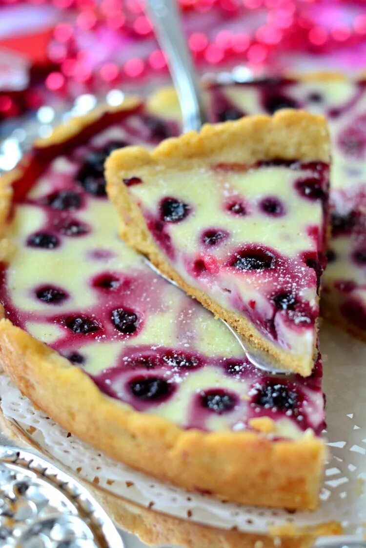 Рецепт пирога из смородины. Рецепт пирога из смородины. Рецепт пирога из смородины. Пирог со смородиной. Смородиновый пай.