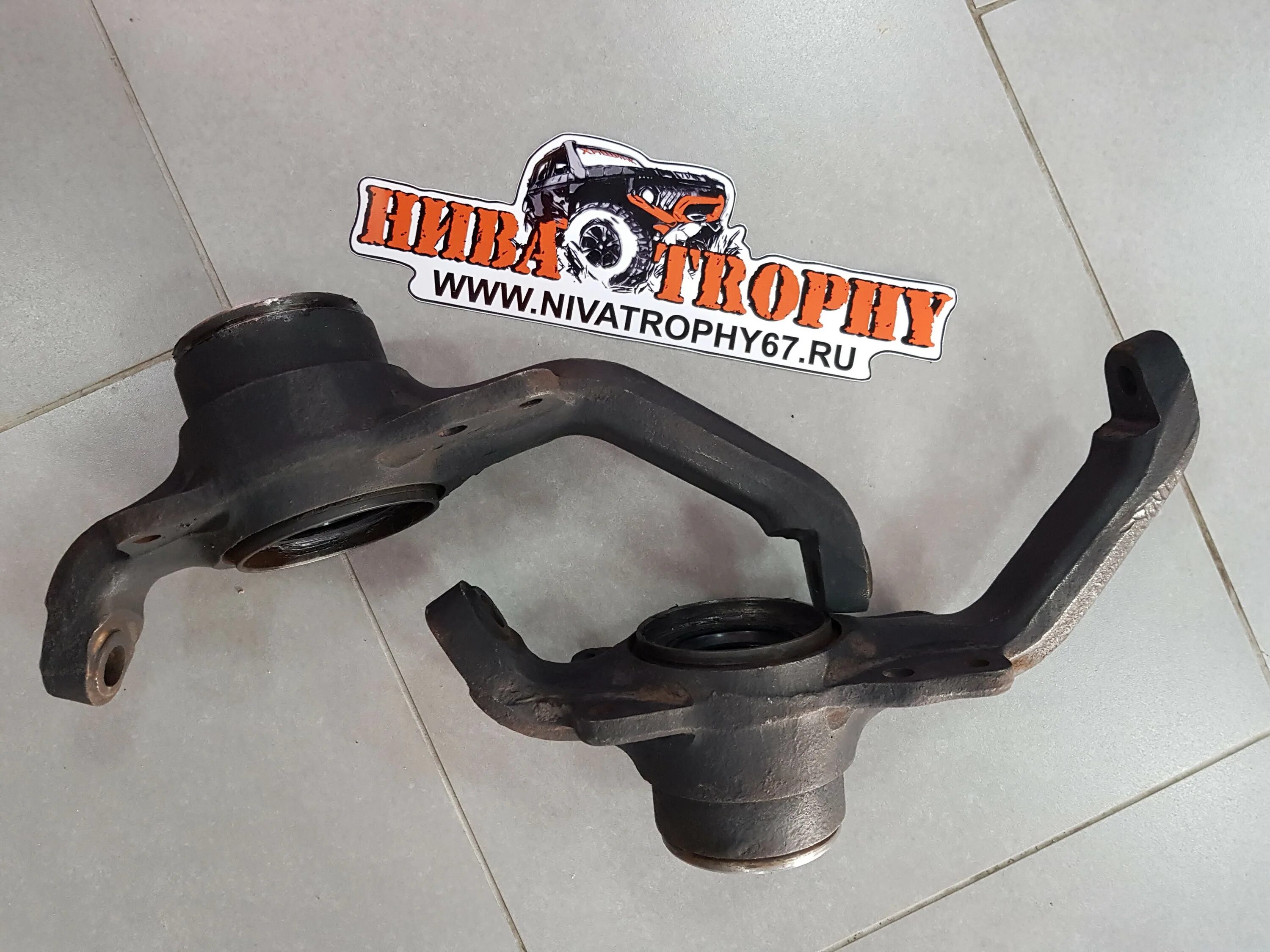 Рулевой поворотный кулак на ниву 21213. Нива 2121 поворотный кулак iveco. Поворотный кулак 21213. Кулак поворотный 2123 усил ступица подш нерегул 2 шт волгаавтопром. Поворотный кулак 21213.