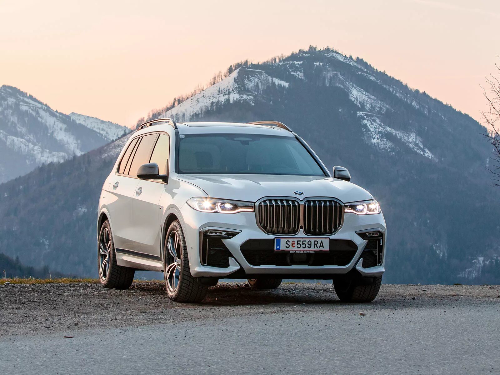 Х 7 м. BMW x7 AMG. BMW x7 m Sport. BMW x7 m50d Sport. БМВ x7 2017.