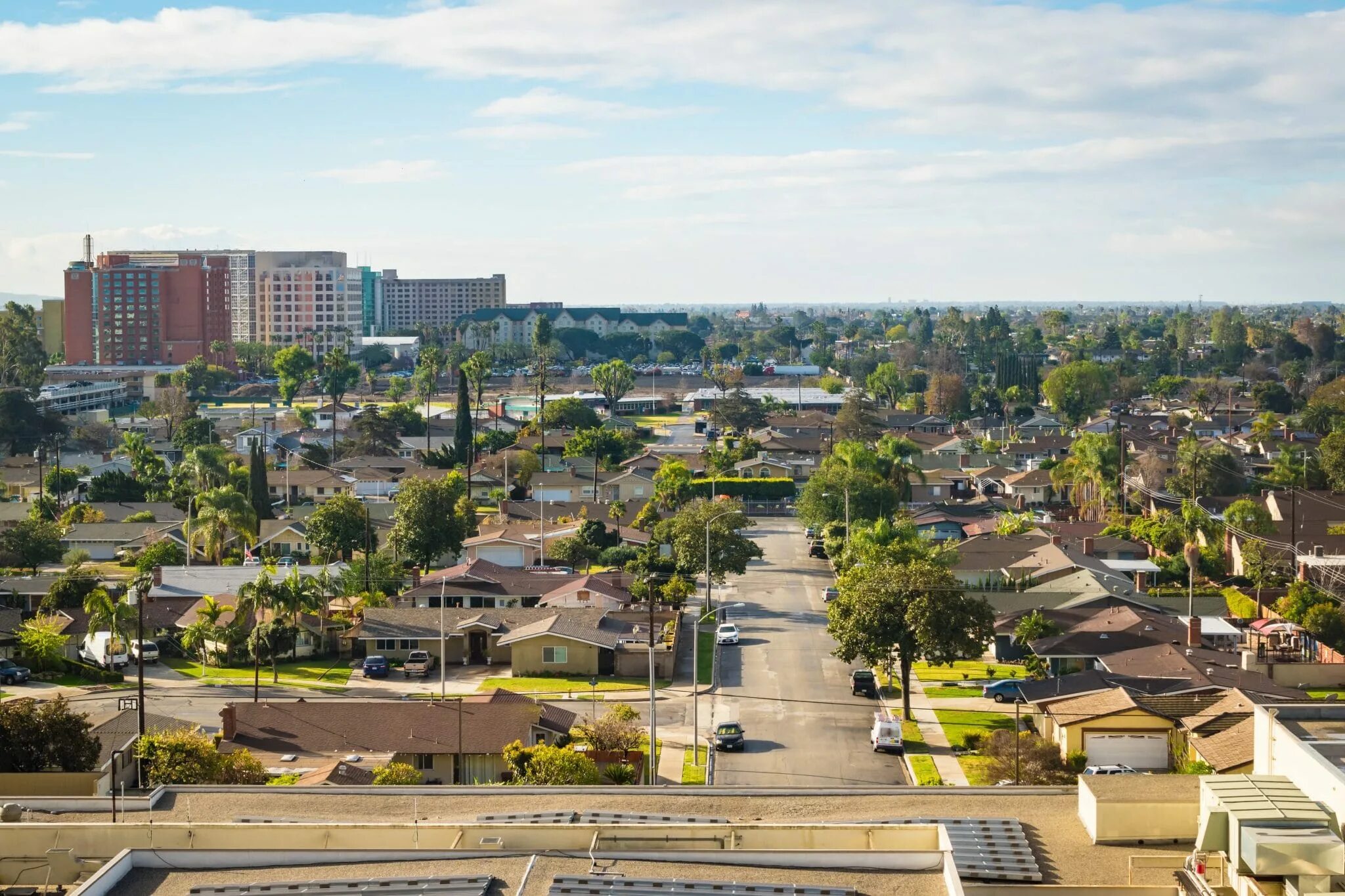 Residential area. Анахайм (Калифорния). Селитебные земли. Селитебные ландшафты. Анахайм город вид сверху.