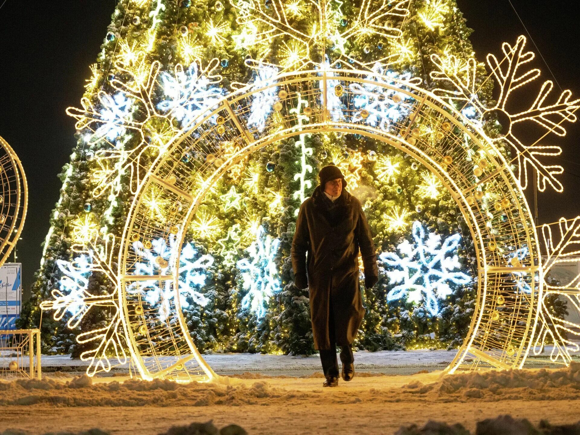 Новогодняя Астана. Астана Новогодняя елка. Новый год. С новым годом. Погода в астане на год