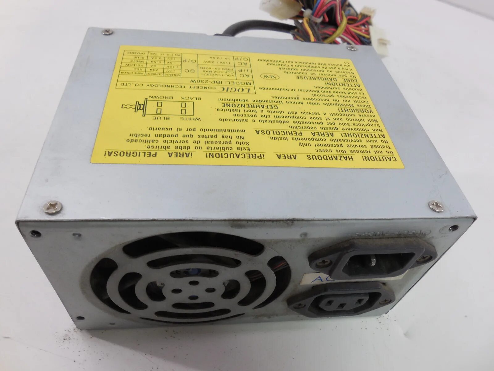 Блок бп 7. Блок питания at 230w logic ibp-230w. krauler 230w блок питания. серверный блок питания 230w.