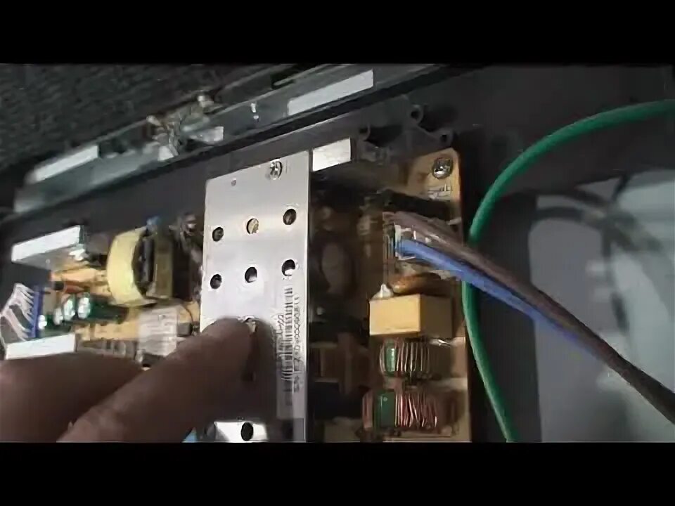 Что сгорает при скачке напряжения. Телевизор bbk lt3223su. телевизор bbklt3223su платы питания. после скачка напряжения не включается телевизор. перепады напряжения на мониторе.