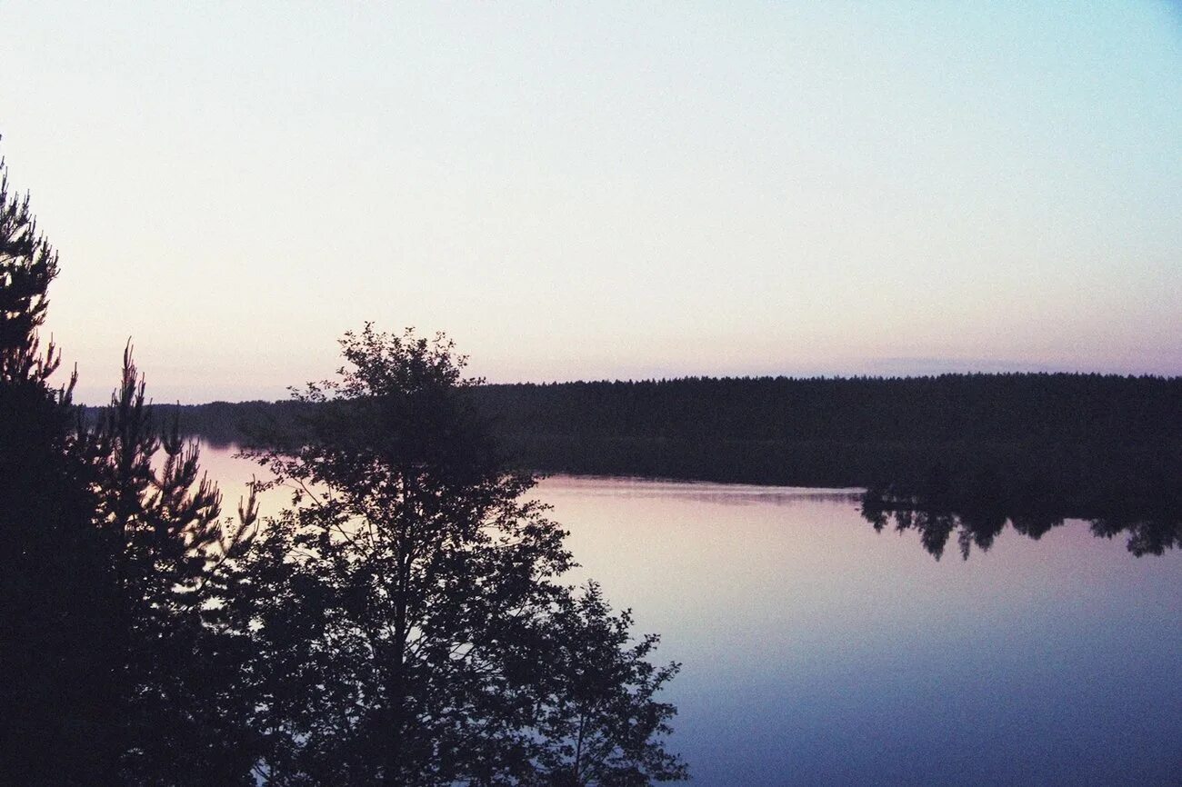 Мга малуксы. Озеро Малукса. Озеро Малукса Ленинградская область. Старая Малукса озеро. Озеро Укшозеро Карелия.