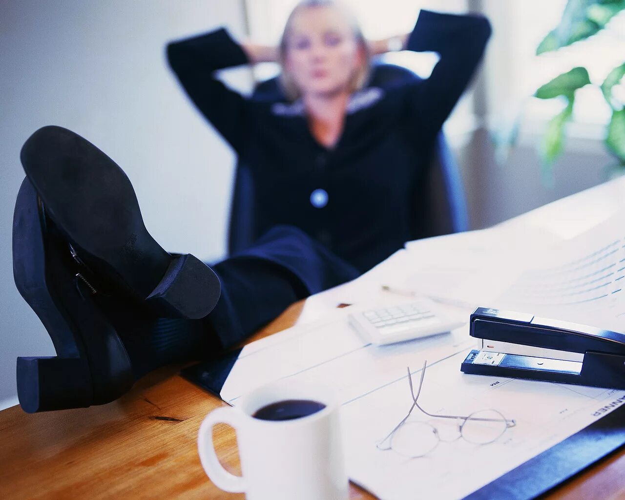 Применяется во время работы работе