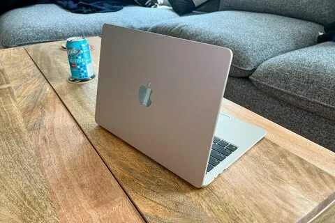 Macbook pro m2 silver