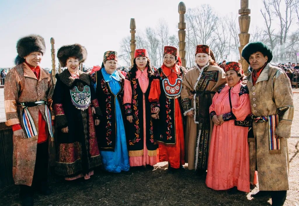 Чыл пажи Шорцы. Чыл пажи Шорский праздник. Хакасская Национальная одежда. Национальная одежда шорцев.