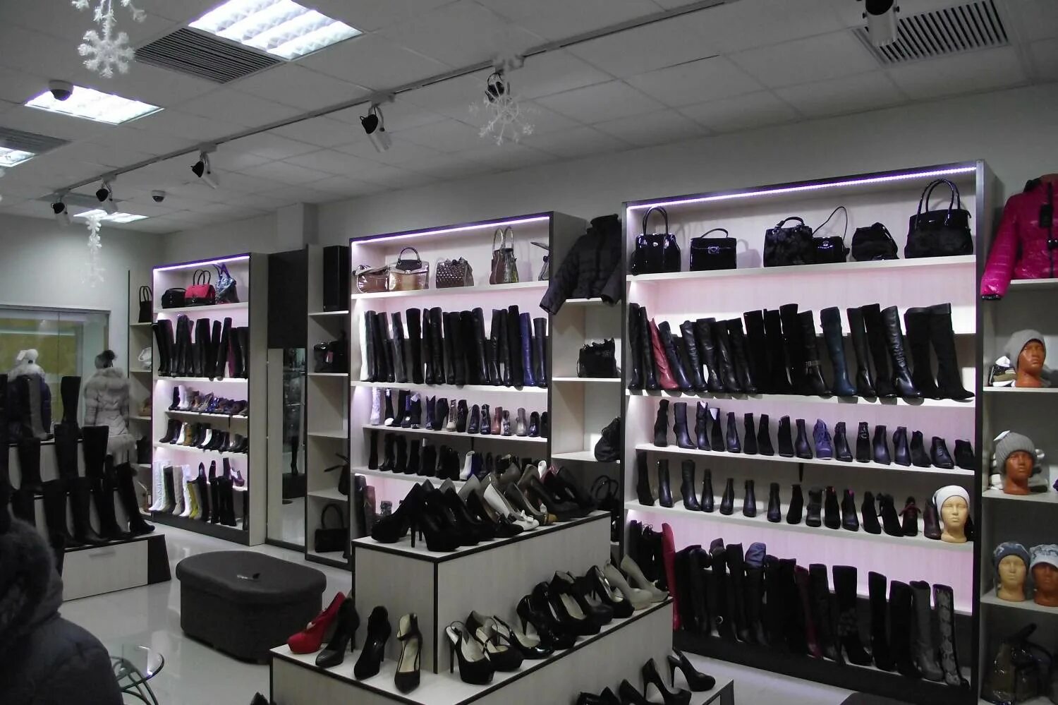 Wildberries белоруссии. Вайлдберриз могилев. Локомотивное депо могилев. Могилев бу. Могилев бу.