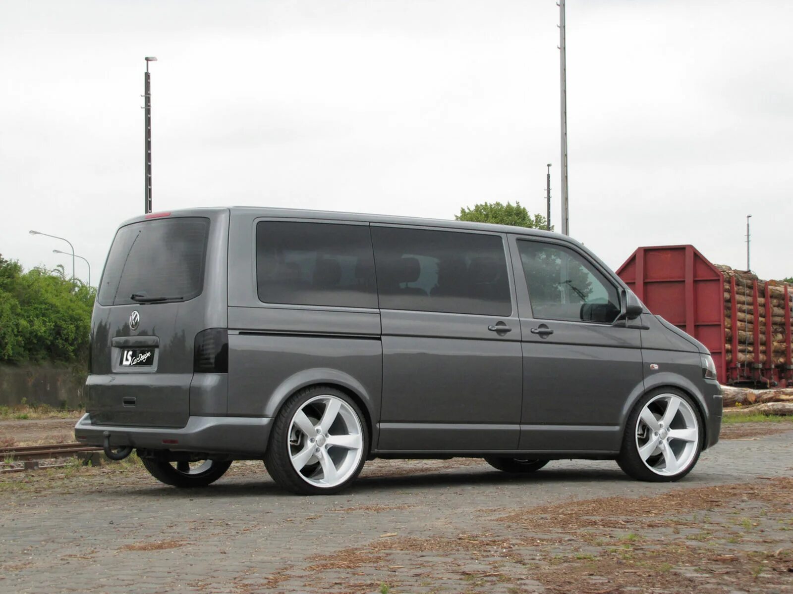 Диски транспортер т5. Фольксваген мультивен т5. vw caravelle t5 tuning. фольксваген транспортер мультивен т5. фольксваген транспортёр т4 на воссенах.