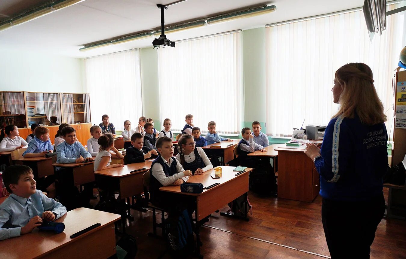 Чгу чебоксары преподаватели. Чгу имени ульянова. преподаватели чгу им и.н ульянова. школа университет чебоксары. гимназия при чгу им.ульянова.