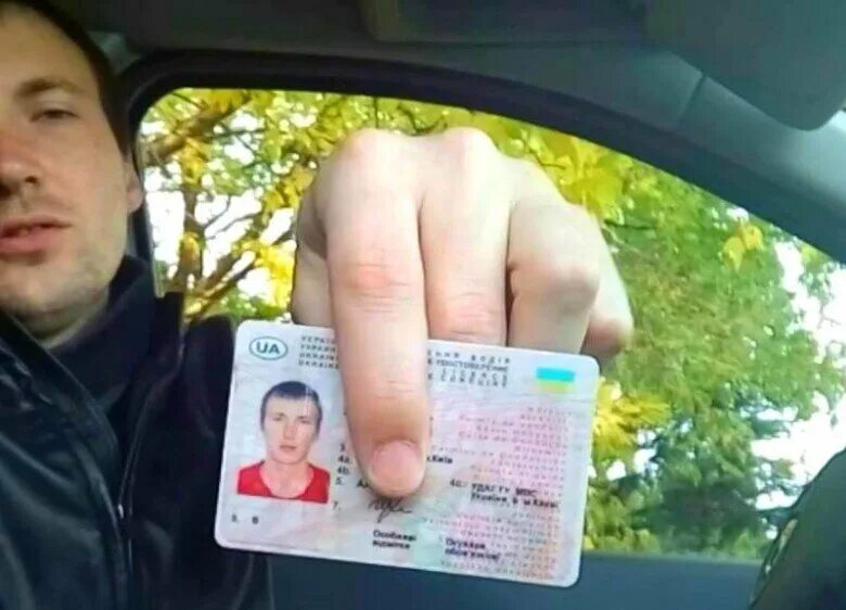Замена иностранных водительских прав гражданам рф. Иностранное ву. Водительские удостоверения для иностранных гражда.