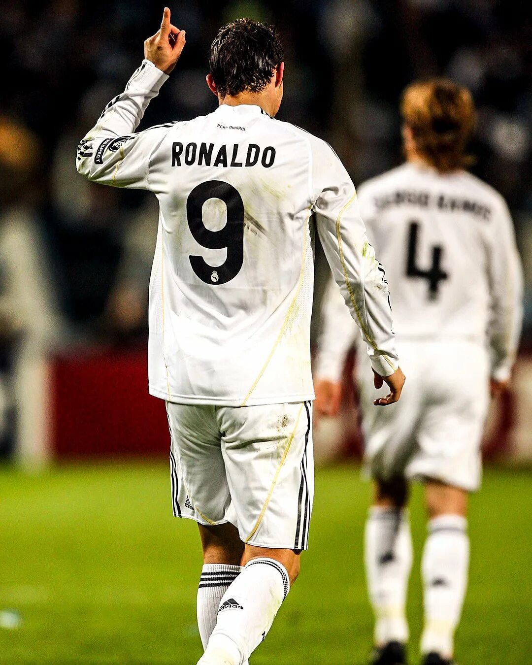 Роналдо под. Роналдо 9 номер. Кристиано Роналдо номер. Роналду 17 номер. Роналдо футболист 9 номер.