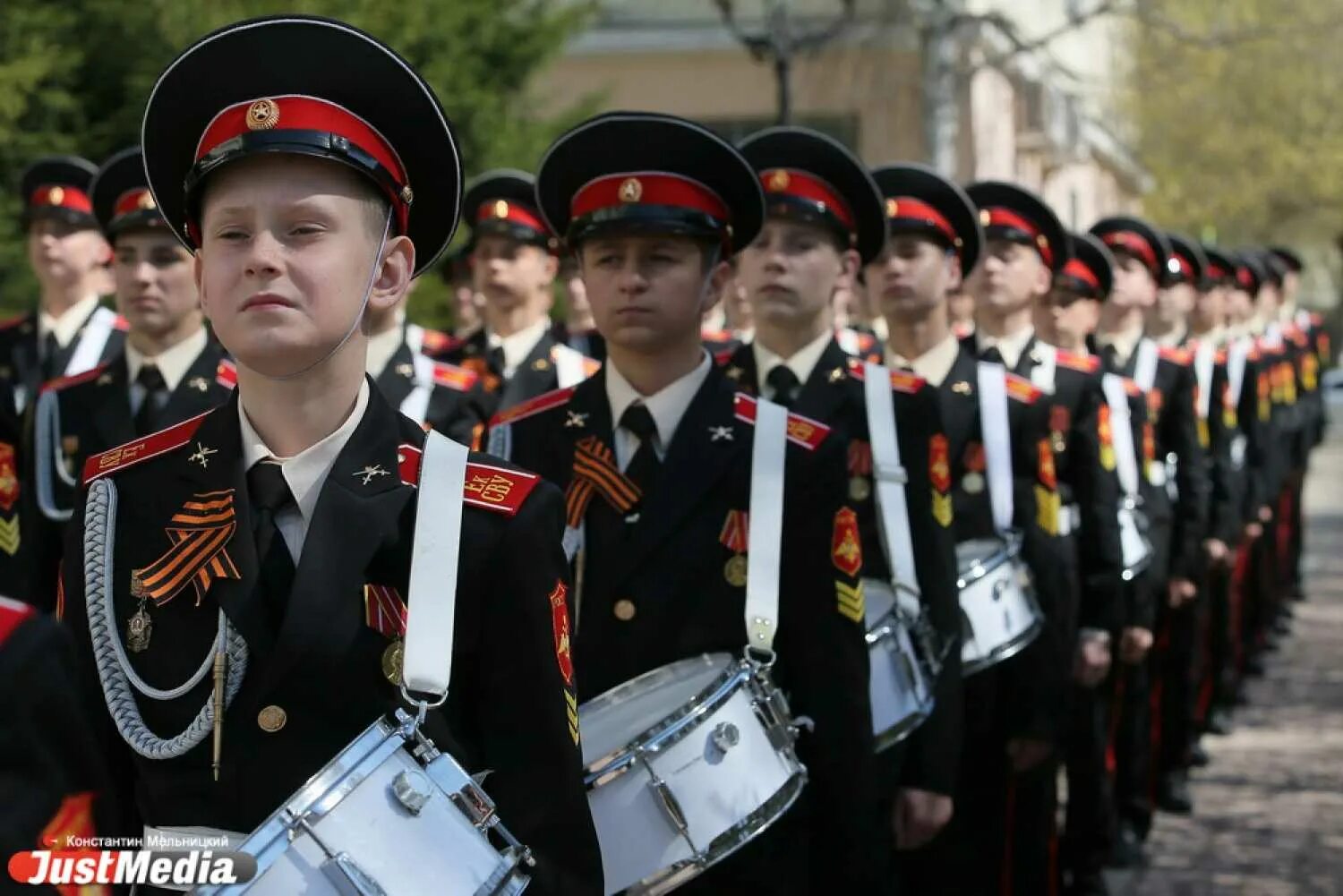 Суворовское военное училище в Москве. Форма девочек Суворовском училище МО РФ. Суворовское училище Калининград. Ставропольское Суворовское военное училище.